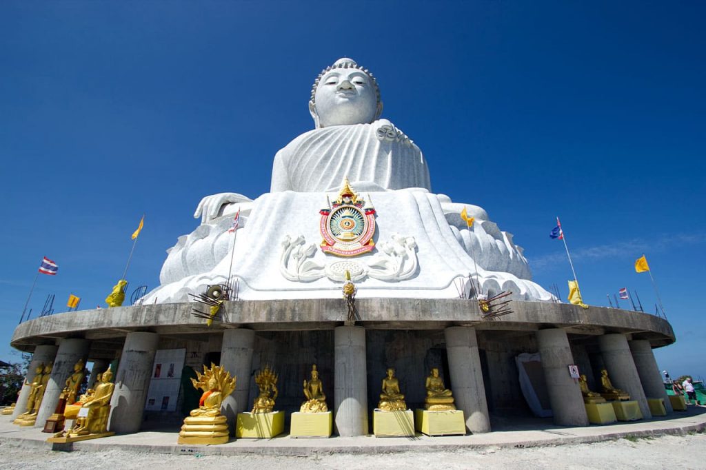 посетить храм большого Будды на Пхукете