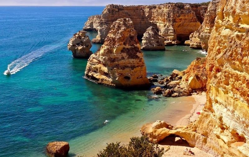 самые красивые пляжи Азорских островов в Португалии
