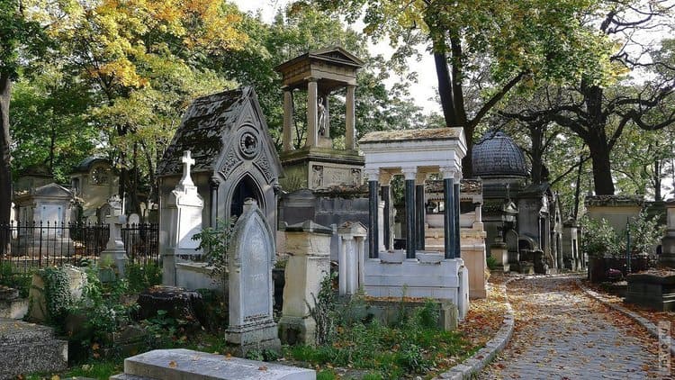 кладбище в Париже пер Лашез